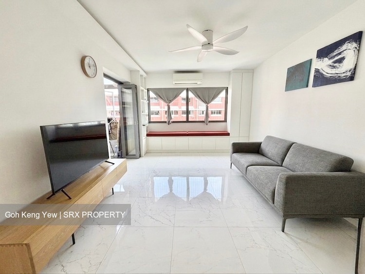Blk 221 Kovan Green (Hougang), HDB Executive #552453271